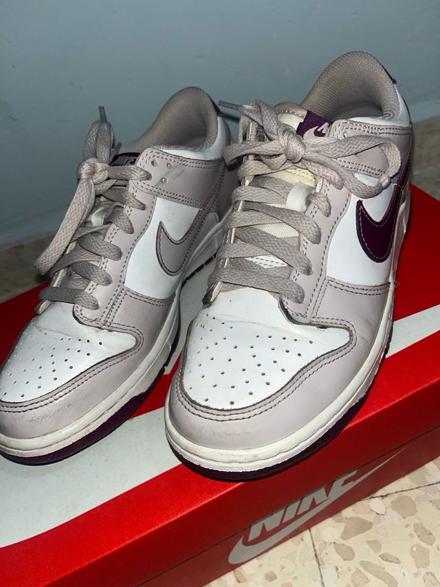 Nike Dunk Low Beige Púrpura