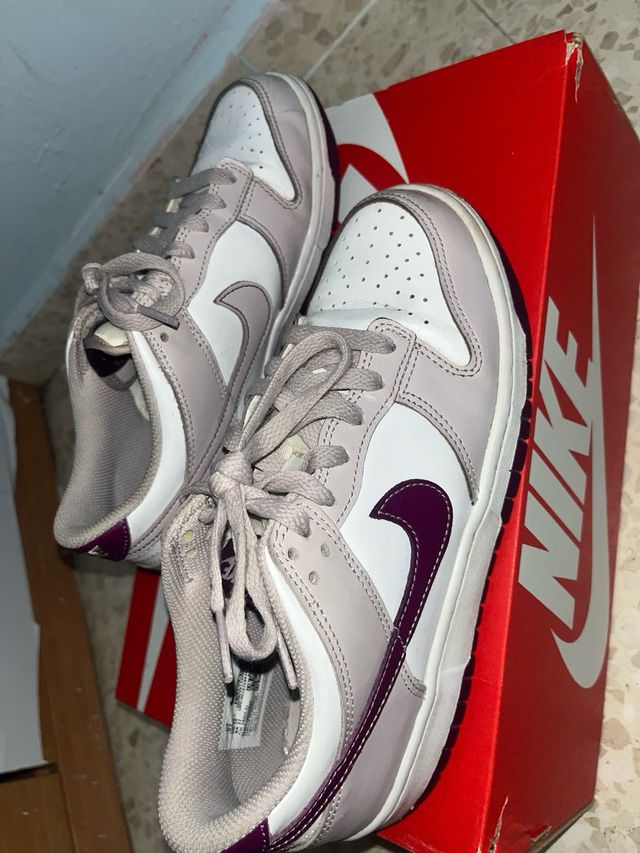 Nike Dunk Low Beige Púrpura