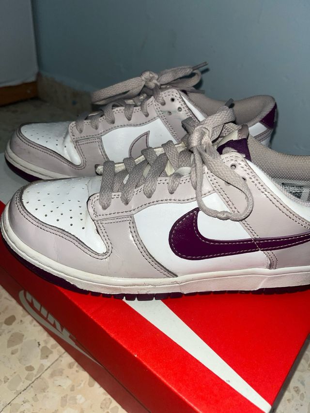 Nike Dunk Low Beige Púrpura