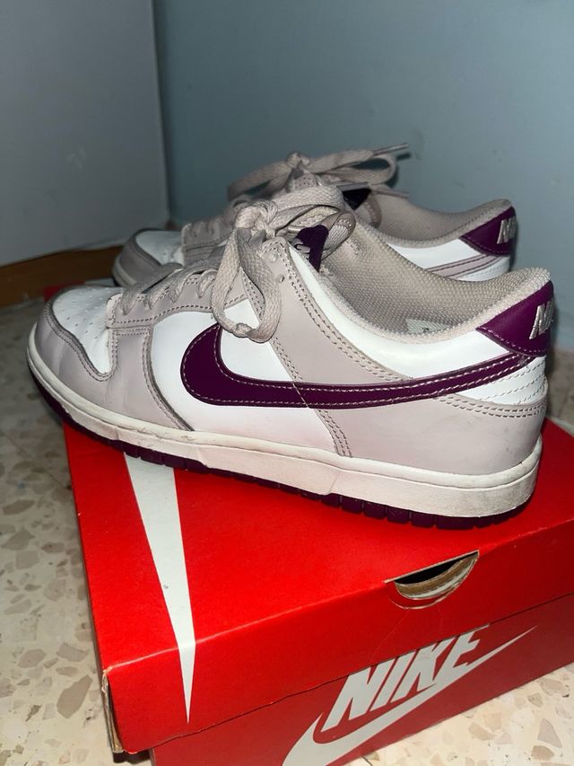 Nike Dunk Low Beige Púrpura