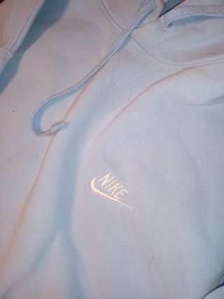 Lote 4 sudaderas Nike y otras