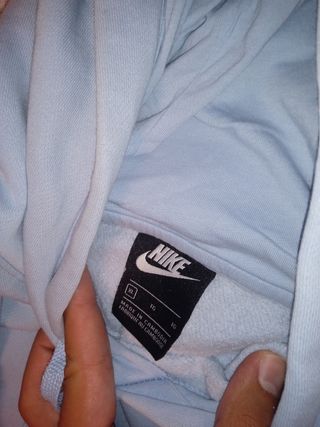 Lote 4 sudaderas Nike y otras