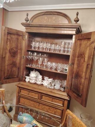 Mueble antiguo comedor madera