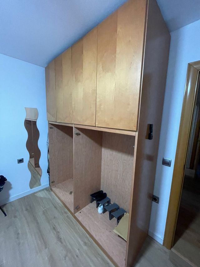 Armario madera 2m largo x 0.58m ancho x 2.40m alto