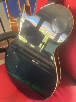 Guitarra Harley Benton Les Paul y ampli Washburn