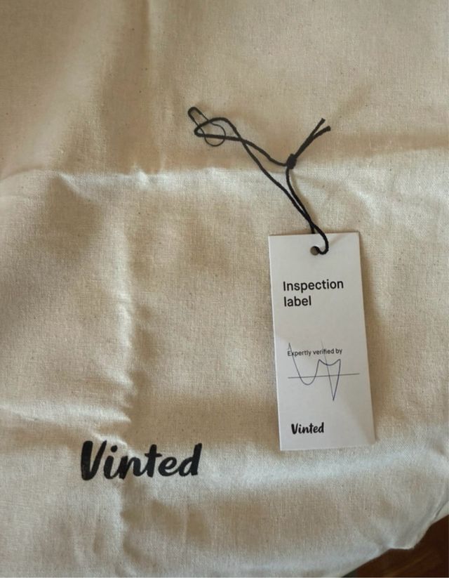 Bufanda Louis Vuitton con flecos