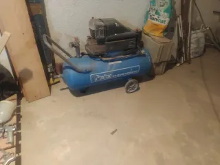 Compresor de aire azul