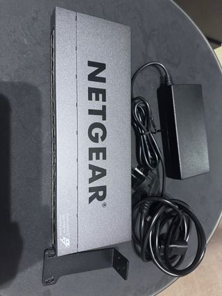 Switch Netgear 16 Puertos