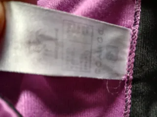 Chaqueta deportiva rosa con cremallera