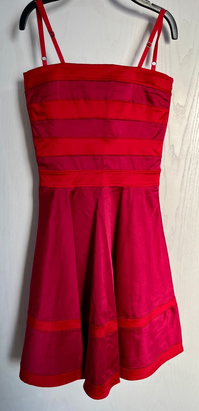 Abito Rinascimento rosso e fucsia con coprispalle