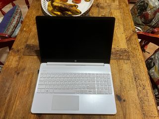 Computer portatile HP bianco