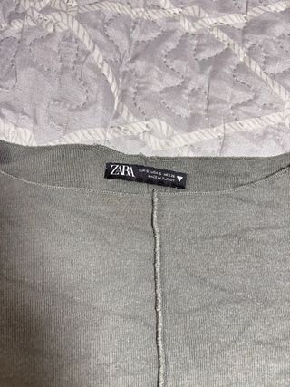 Camiseta Zara Crop Top Manga Larga Verde XS