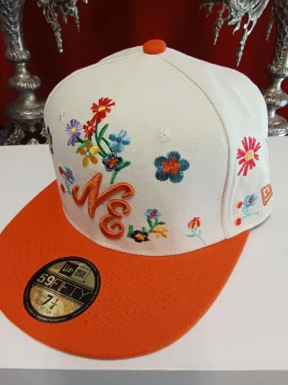 Gorra New Era 59Fifty Bordada Flores
Talla 7.1/4