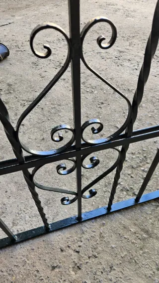 Ventana de Hierro Forjado 1.20m x 1m