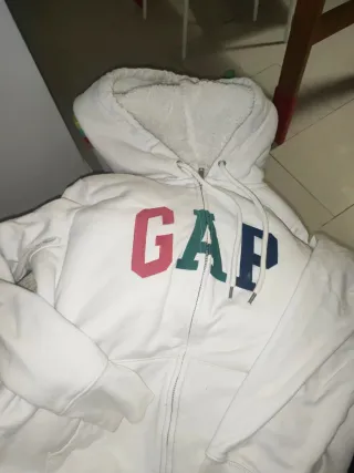 Sudadera GAP con cremallera y capucha