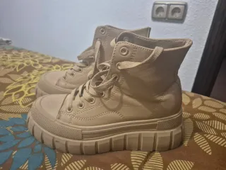 Botas altas beige