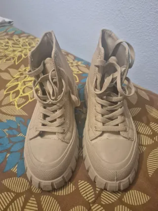 Botas altas beige