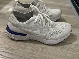 Zapatillas Nike Blancas y Azules