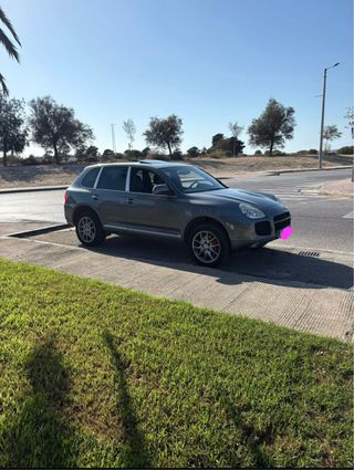 Porsche Cayenne 2005