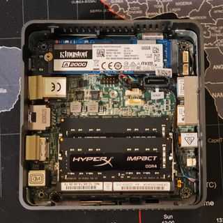 Mini PC Intel NUC i3 7a Gen• 16GB RAM • SSD 500Gb