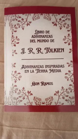 Libro de adivinanzas del mundo de J. R. R Tolkien 