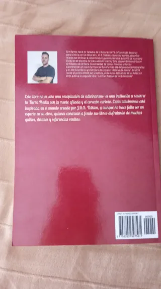 Libro de adivinanzas del mundo de J. R. R Tolkien 