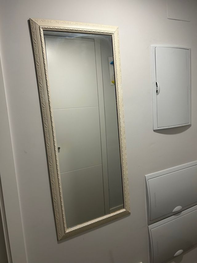 Espejo de pared rectangular blanco