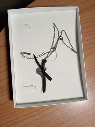 Collana Kuromi con fiocco nero e argento