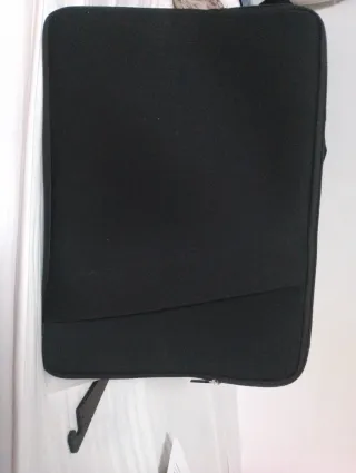 Custodia per laptop nera da 15'6 pollici 