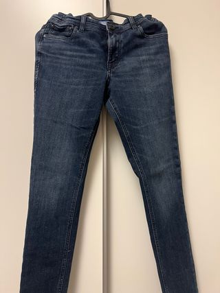 Pantalones vaqueros Jack & Jones 
Talla 14 años