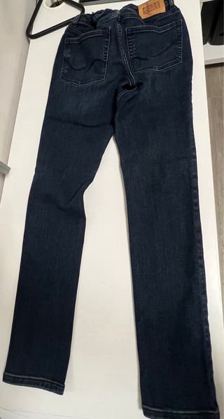 Pantalones vaqueros Jack & Jones 
Talla 14 años
