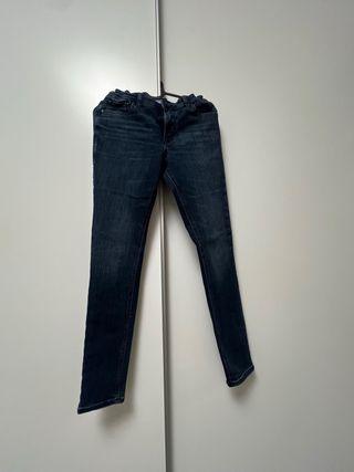 Pantalones vaqueros Jack & Jones 
Talla 14 años