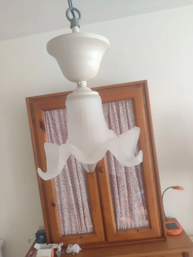 Lámpara de techo de cristal y metal