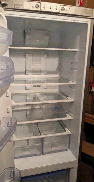 Nevera Indesit 200cm No Frost