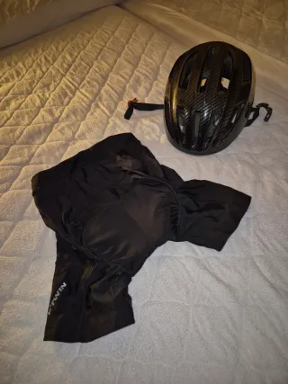 Casco Bici M/L y Culotte Btwin Talla M