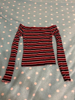 Camiseta Off Shoulder Rayas Manga Larga