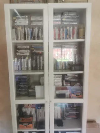 Juegos consola antiguas y accesorios.