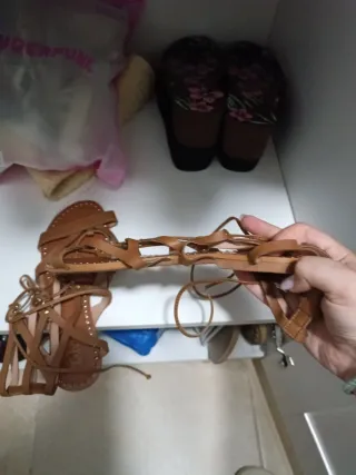 Sandalias romanas piel marrón talla 37