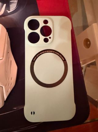 Funda iPhone 16 Pro Magsafe