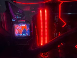 se vende ordenador gaming potente. Ryzen 5 9600X 