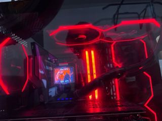 se vende ordenador gaming potente. Ryzen 5 9600X 