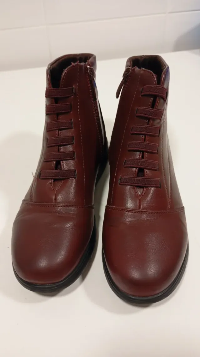 Botines burdeos con cremallera