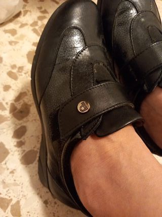 Zapatos médicos negros