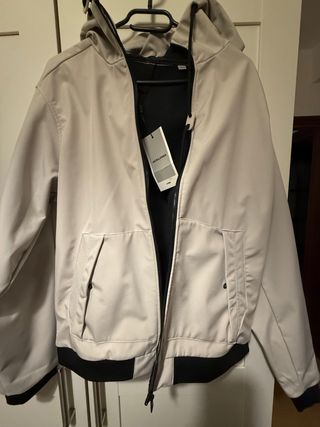 Chaqueta Jack & Jones beige y negra hombre