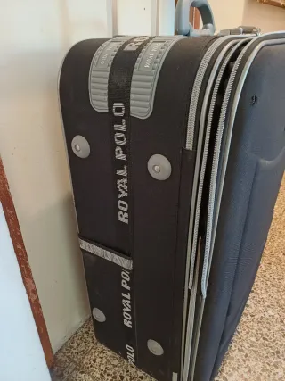 Maleta grande de viaje ROYAL POLO. Está en buenas 