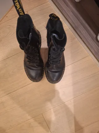 Botas Dr. Martens negras 39 con plataforma