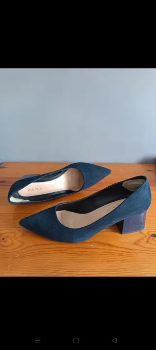 Zapatos de salón Zara azul marino