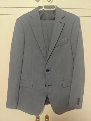 Traje de hombre azul talla 48 (M-L)