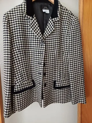 Chaqueta Zara Cuadros Blanco y Negro