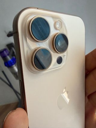 iPhone 16 Pro 256 GB EN GARANTÍA